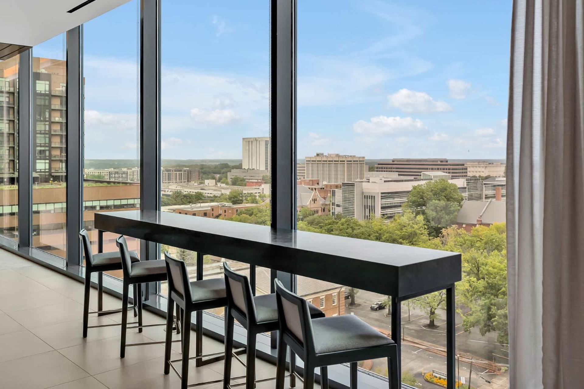 High-Rise Apt Raleigh Free Parking & Sunset View 1 Exteriér fotografie